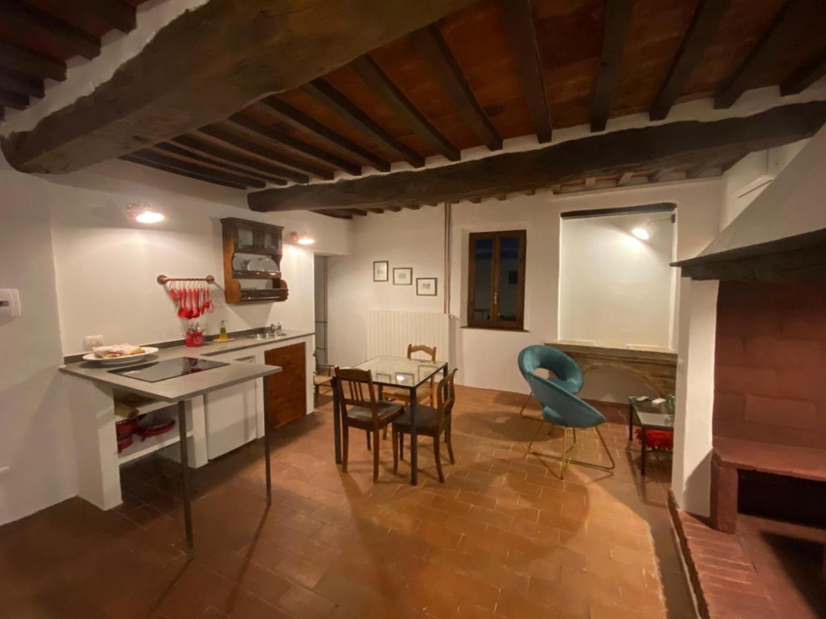 Agriturismo Palazzo Val Del Sasso Villastrada  Экстерьер фото