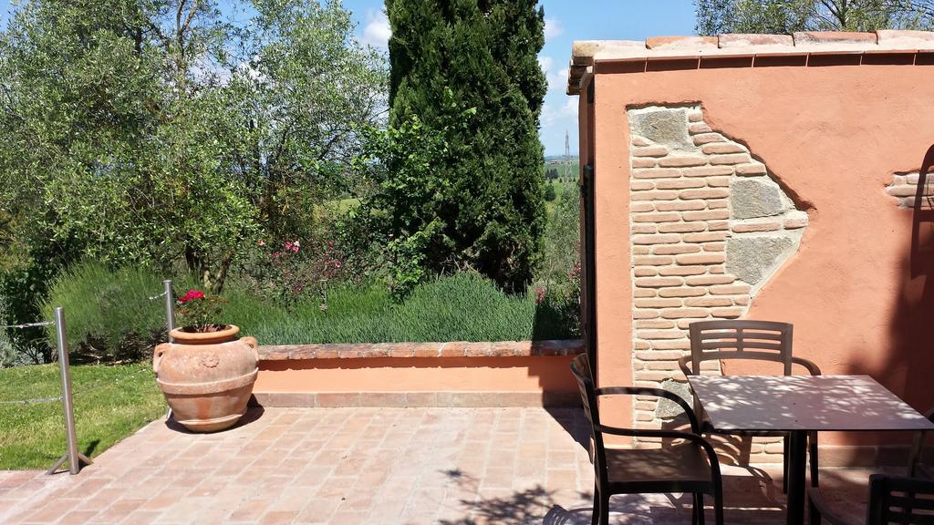 Agriturismo Palazzo Val Del Sasso Villastrada  Экстерьер фото